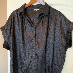 Black Leopard print top